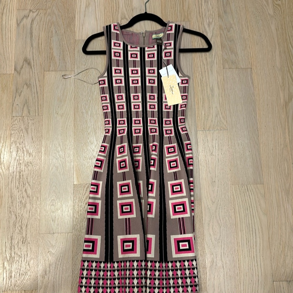 Brand new with tags Issa london gorgeous Rayon Jacquard JQ dress size xs